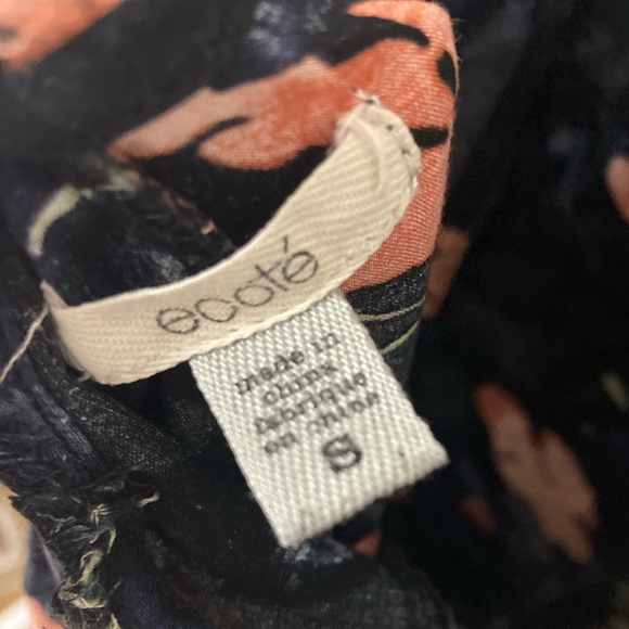 Urban outfitters ecote floral shift dress size Small - Picture 3 of 3